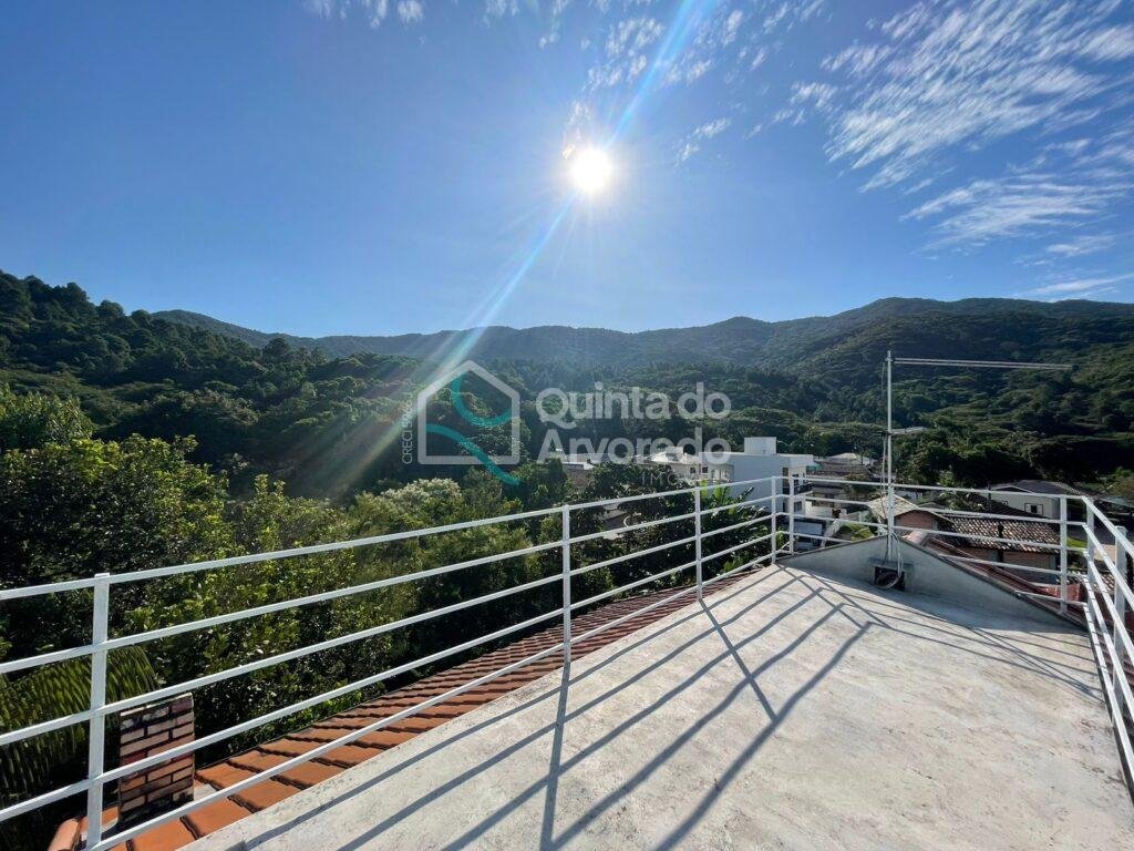 492b2fc3 8a95 4337 8a21 1162e9fb6530