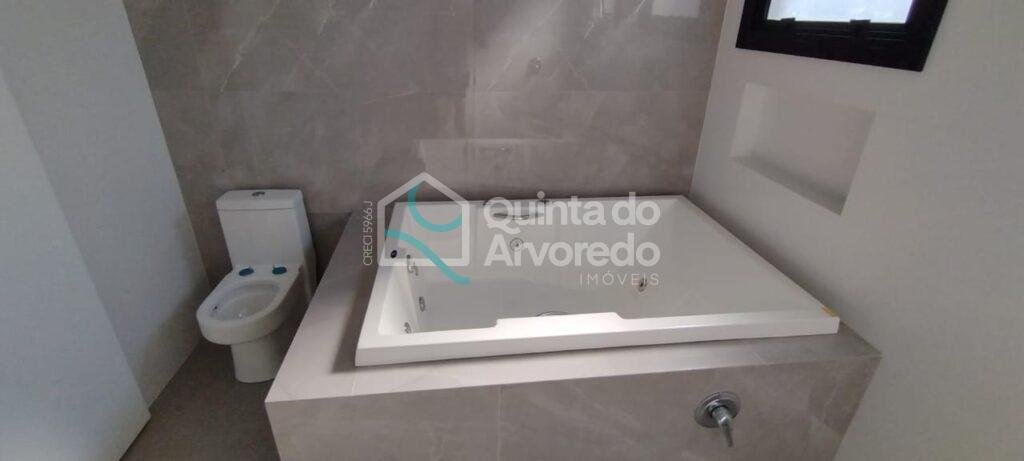 Ac24f555 52f8 43fe 98ad 3595eaed4bca