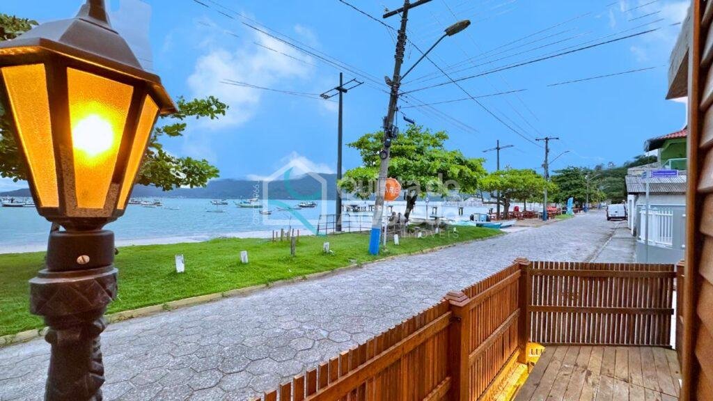 4b854bb0 7373 4d27 b945 19850b6d345f