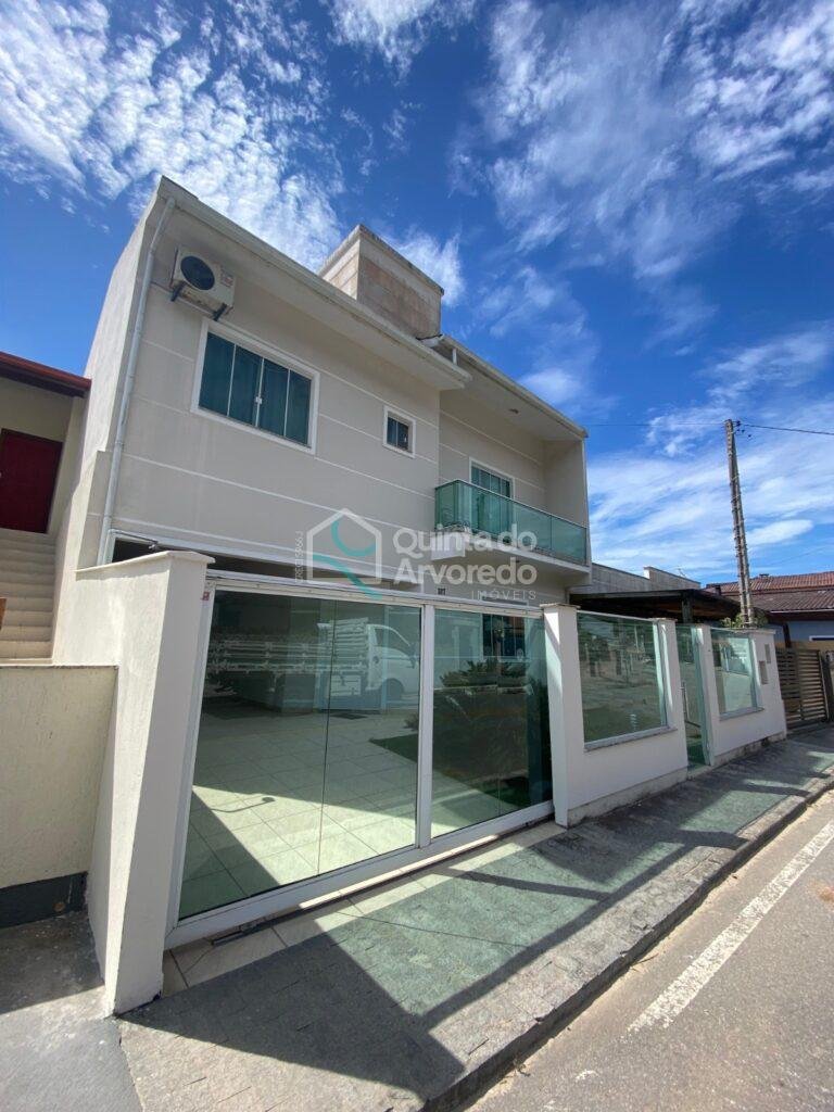 8e2d73e5 5021 4e8c b021 f2bb61ff94f2