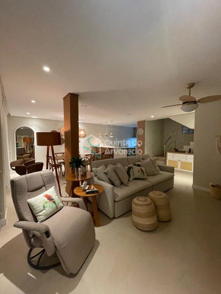 87fba241 ddcb 4387 8825 6d0fc8af4f39