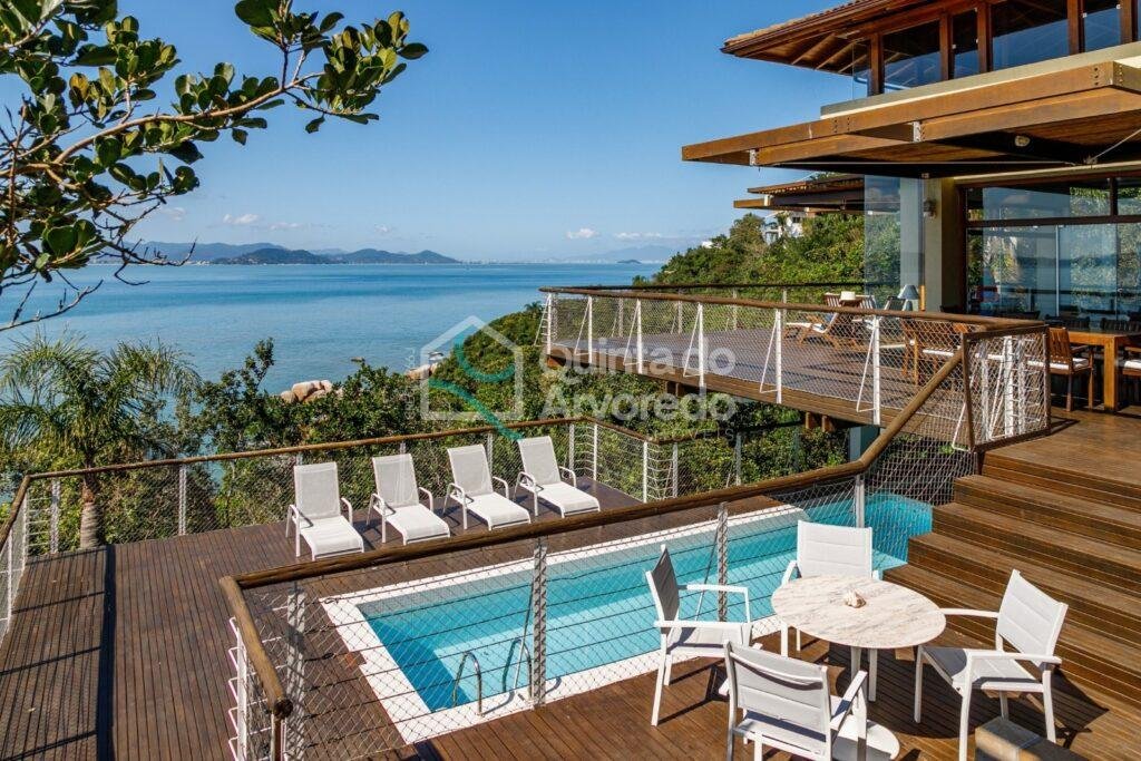 C61157e9 eabe 42a0 8e1f ba00a48b5796